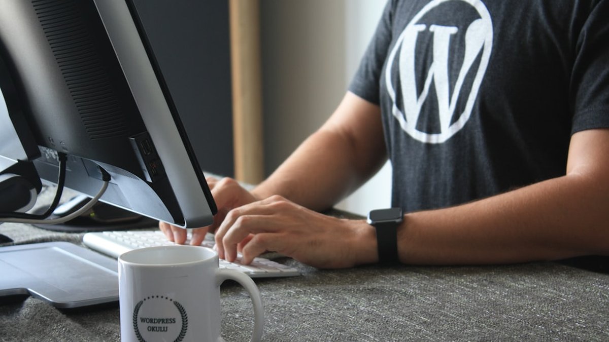Imagen relacionada con hosting y dominios